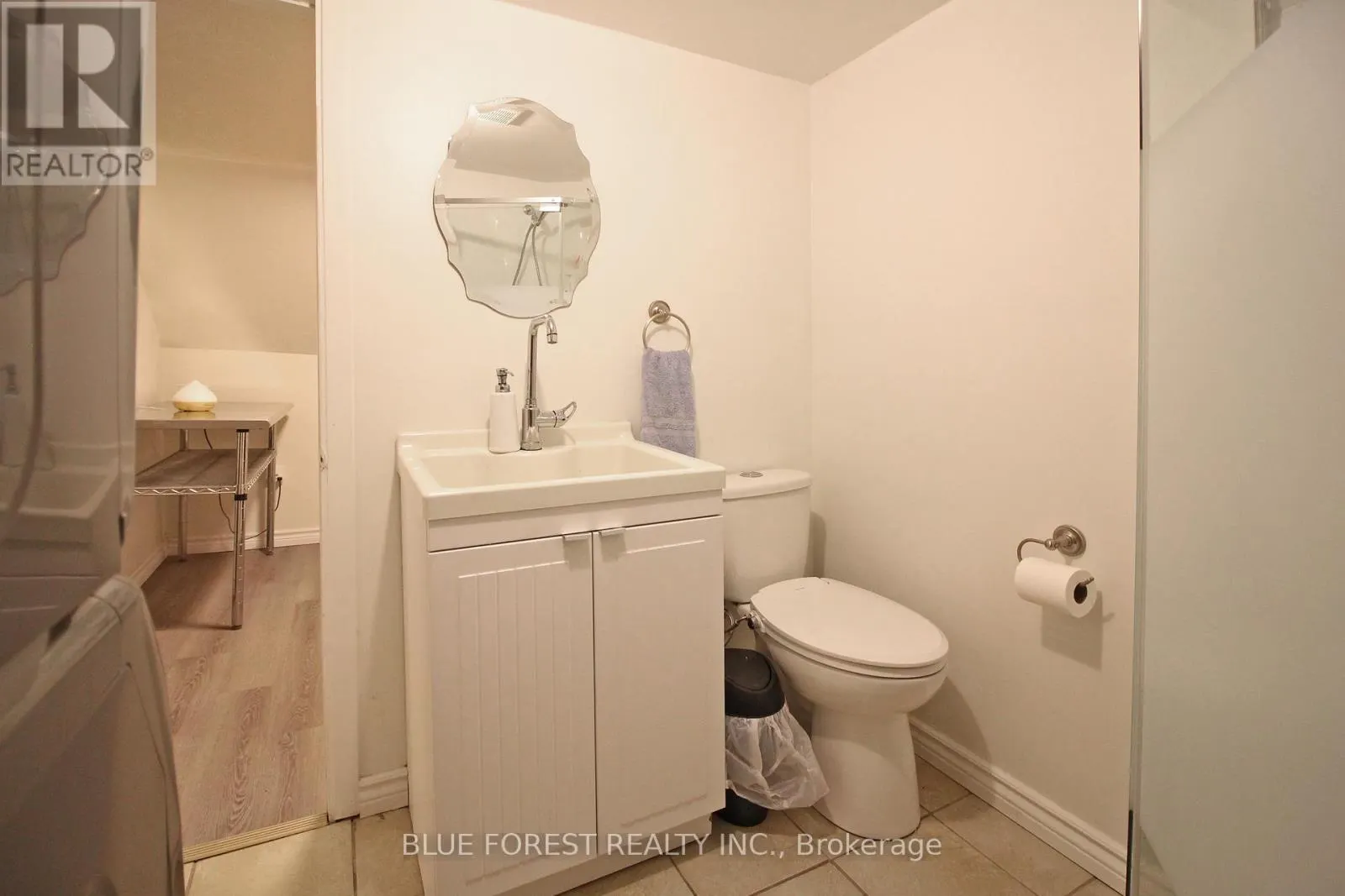 8 - 590 MILLBANK DRIVE, #8