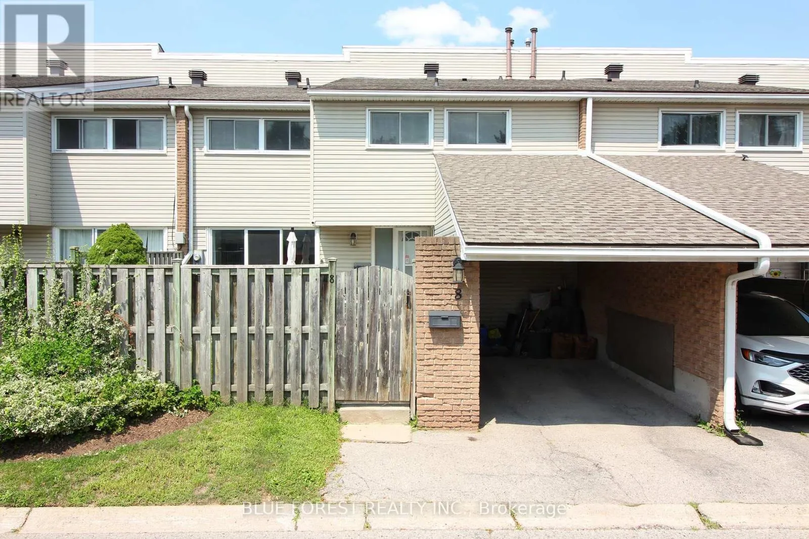 8 - 590 MILLBANK DRIVE, #8