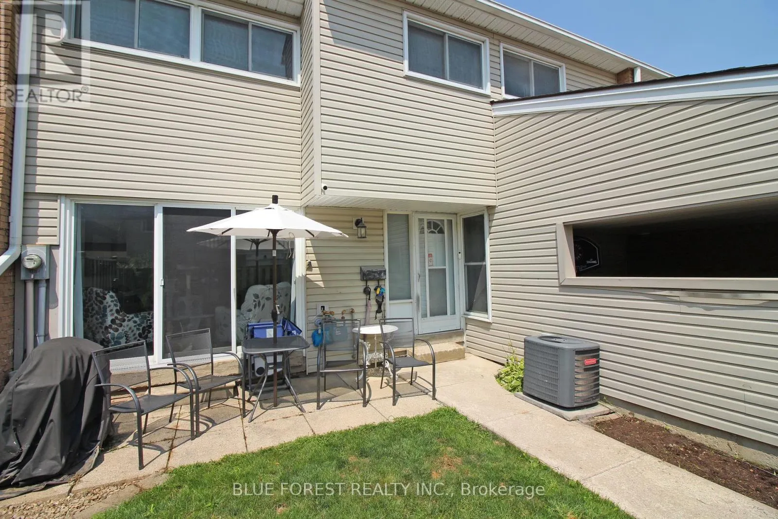 8 - 590 MILLBANK DRIVE, #8