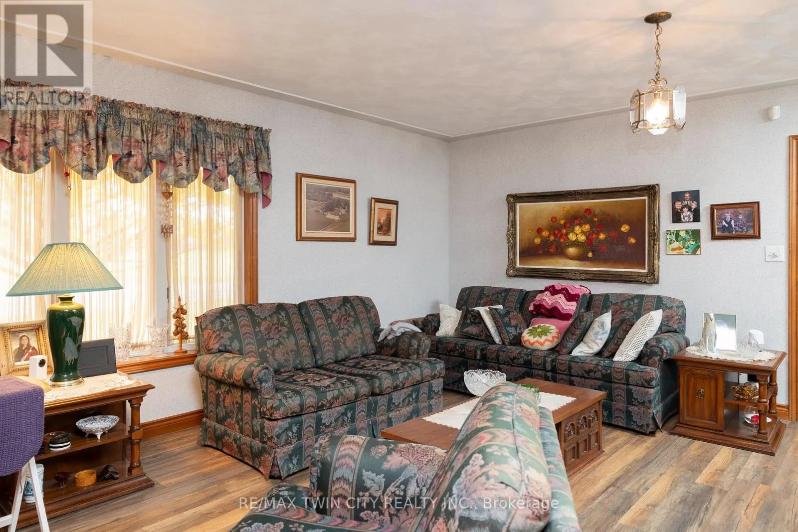 331 MIDDLE TOWNLINE ROAD