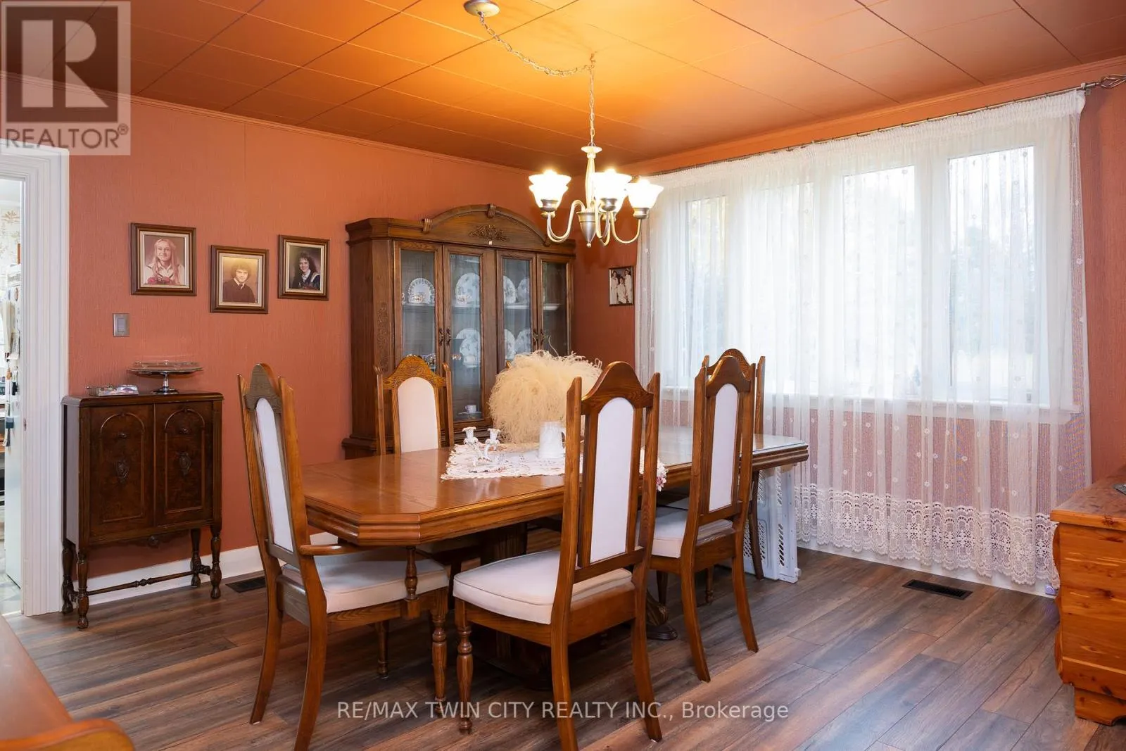 331 MIDDLE TOWNLINE ROAD