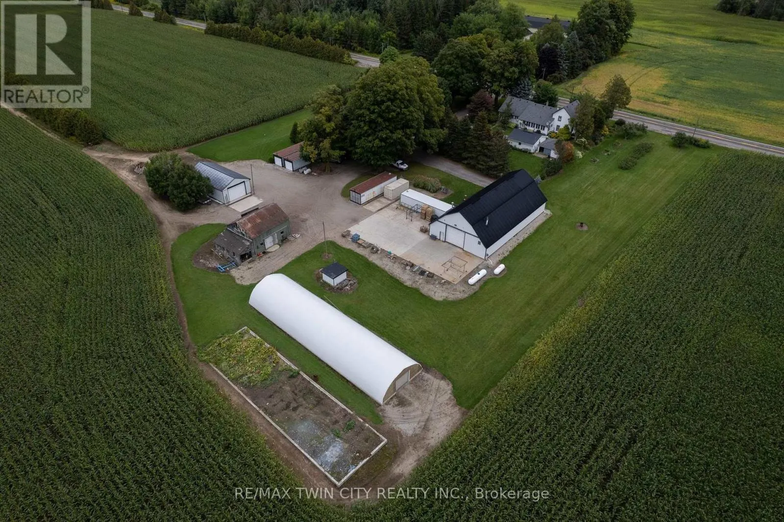 331 MIDDLE TOWNLINE ROAD