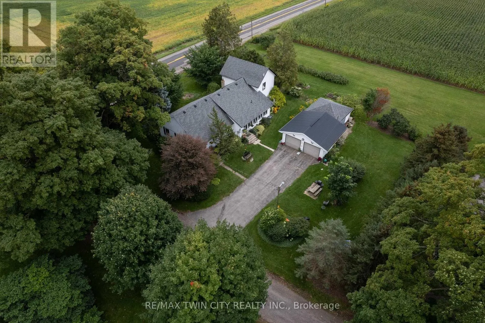 331 MIDDLE TOWNLINE ROAD