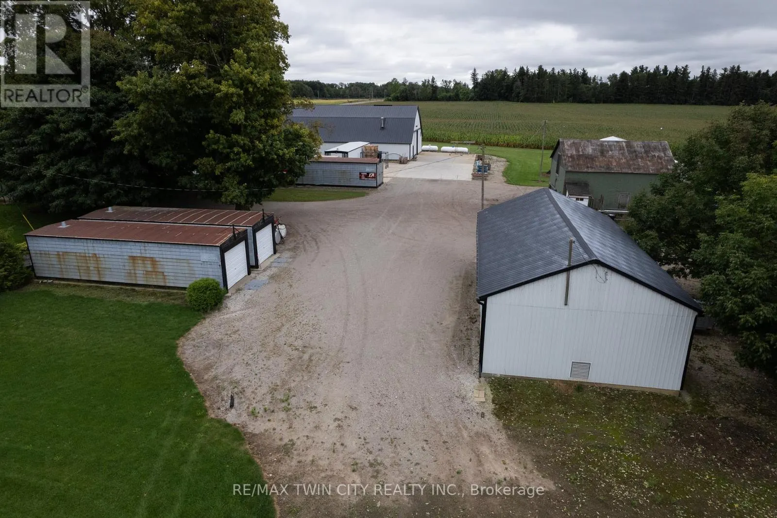 331 MIDDLE TOWNLINE ROAD