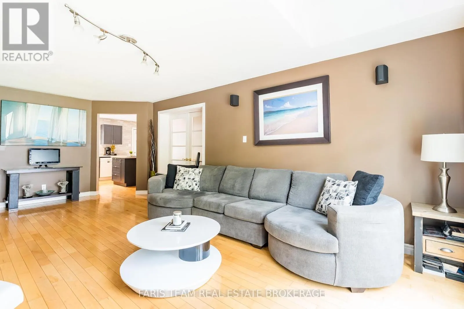 85 FULSOM CRESCENT