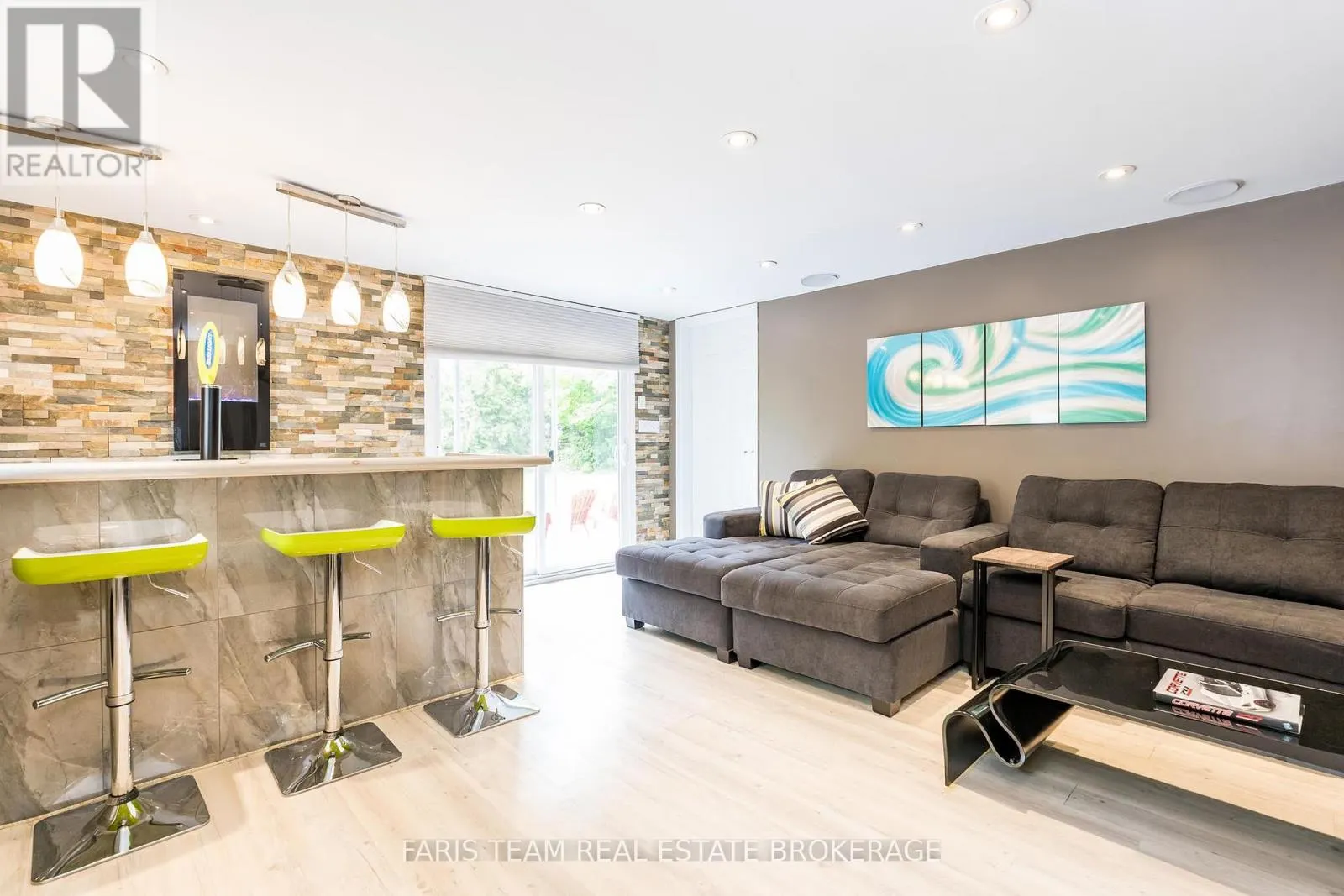 85 FULSOM CRESCENT