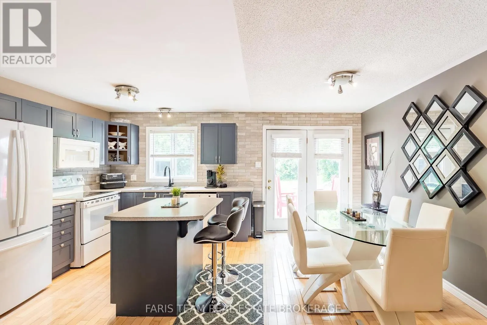 85 FULSOM CRESCENT
