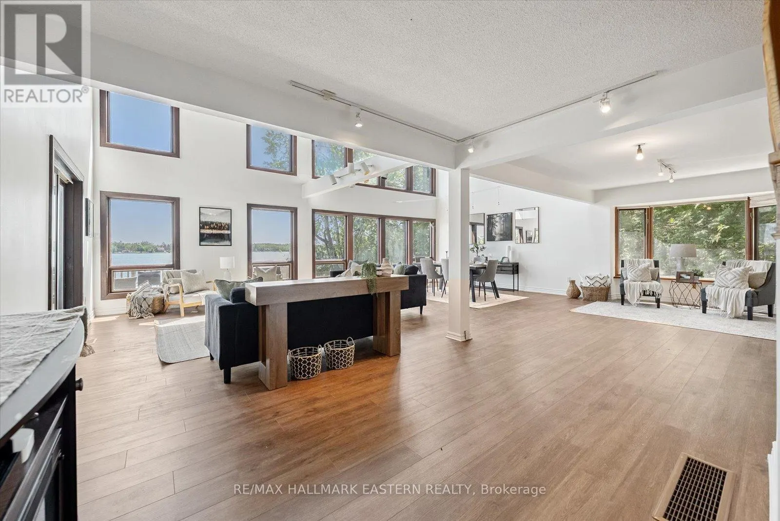 865 CHEMONGVIEW DRIVE