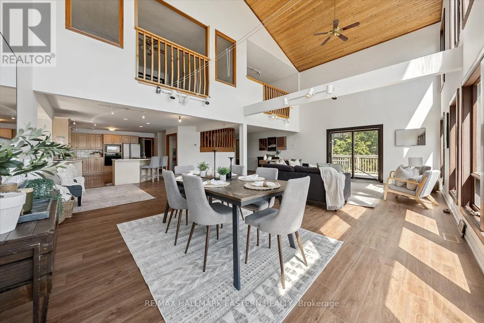 865 CHEMONGVIEW DRIVE