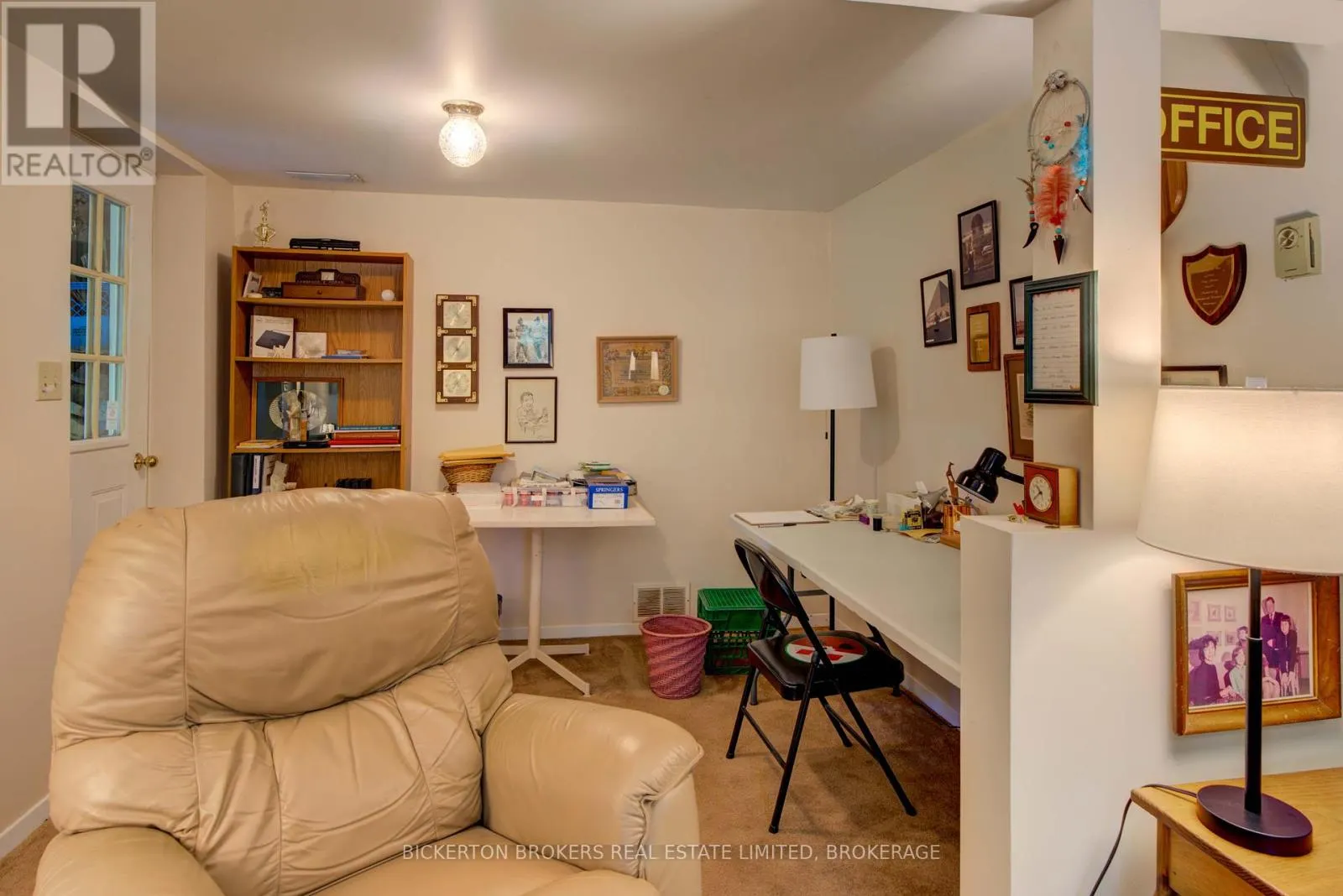 16 VILLAGE ESTATES ROAD S
