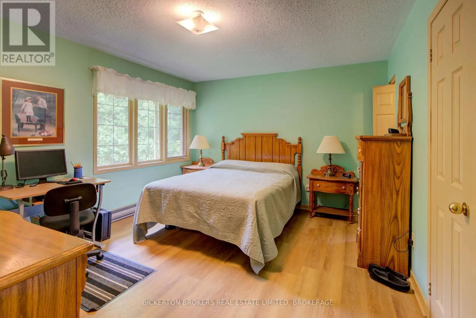 16 VILLAGE ESTATES ROAD S