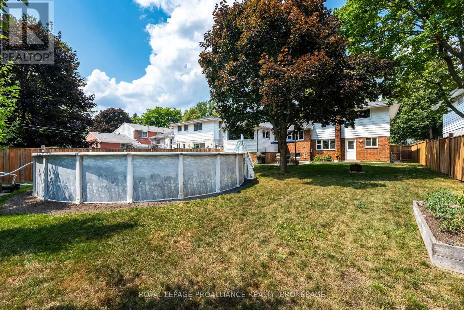228 GLENGARRY ROAD