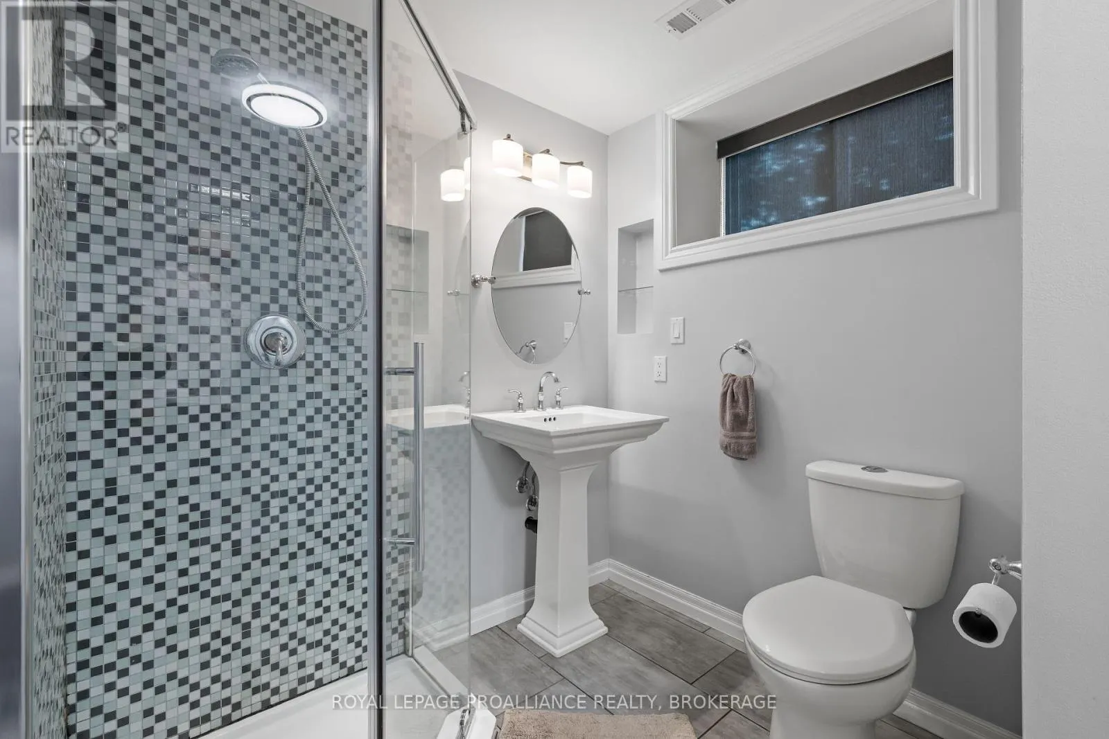 228 GLENGARRY ROAD