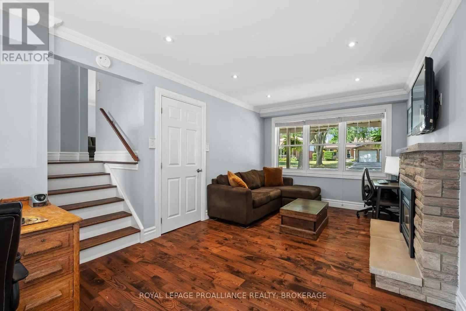 228 GLENGARRY ROAD