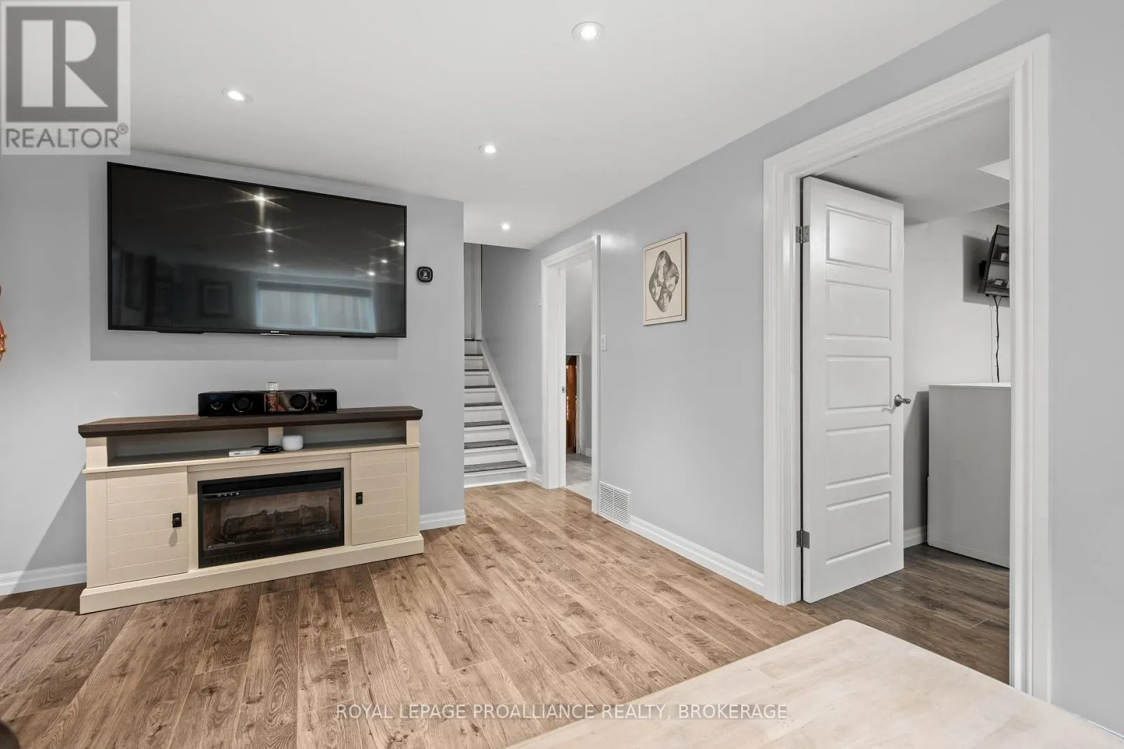 228 GLENGARRY ROAD