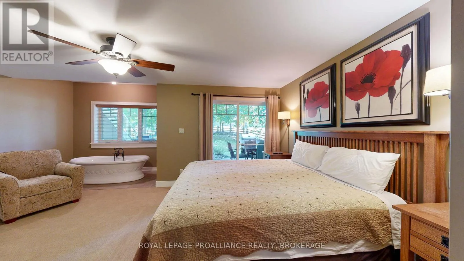 12-4 - 532 10TH CONCESSION ROAD, #12-4