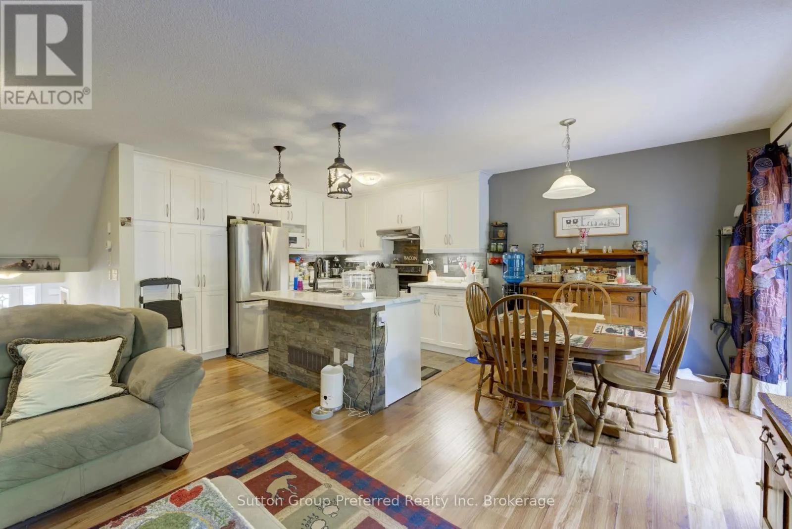 3 - 176 FERGUSON DRIVE, #3