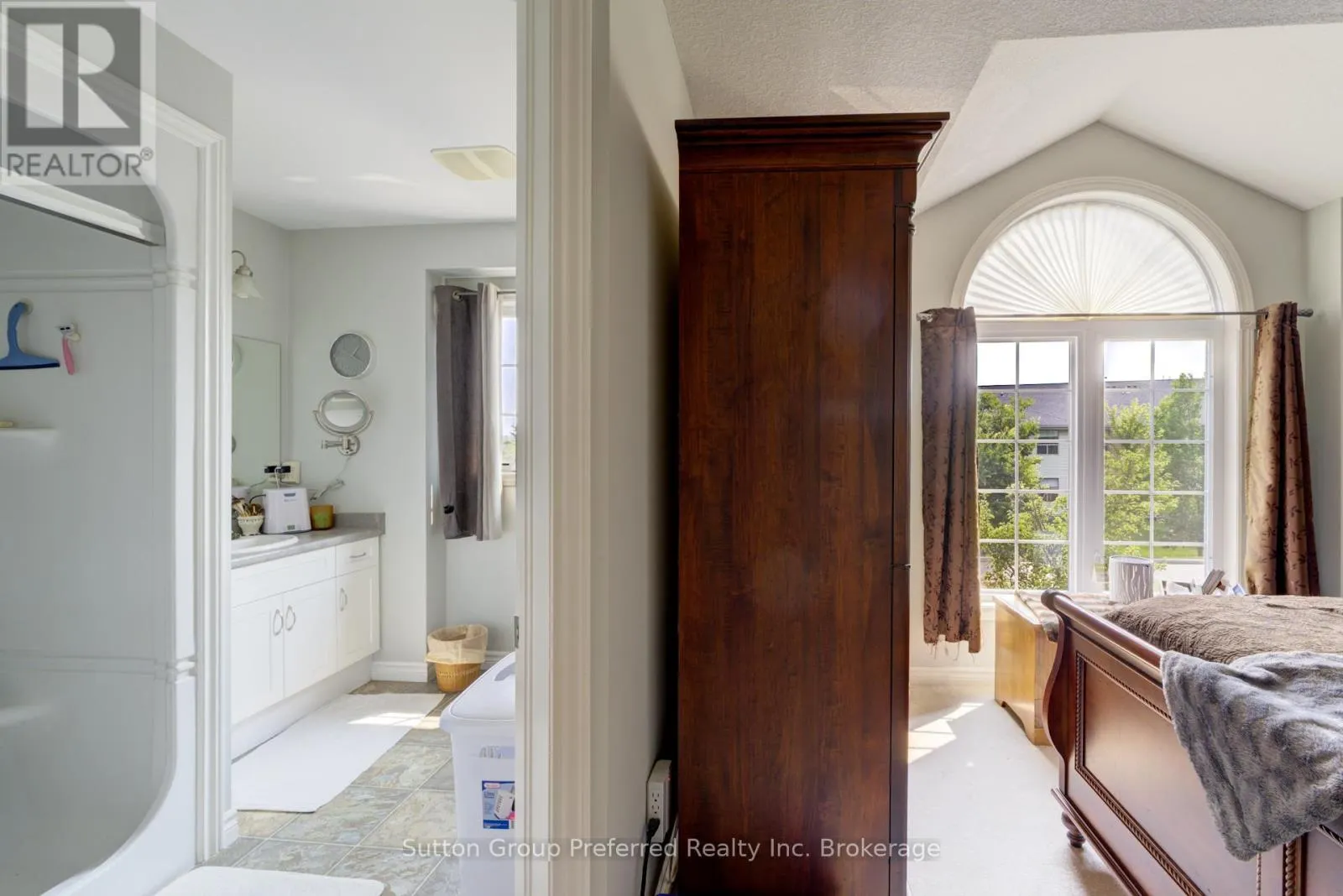 3 - 176 FERGUSON DRIVE, #3