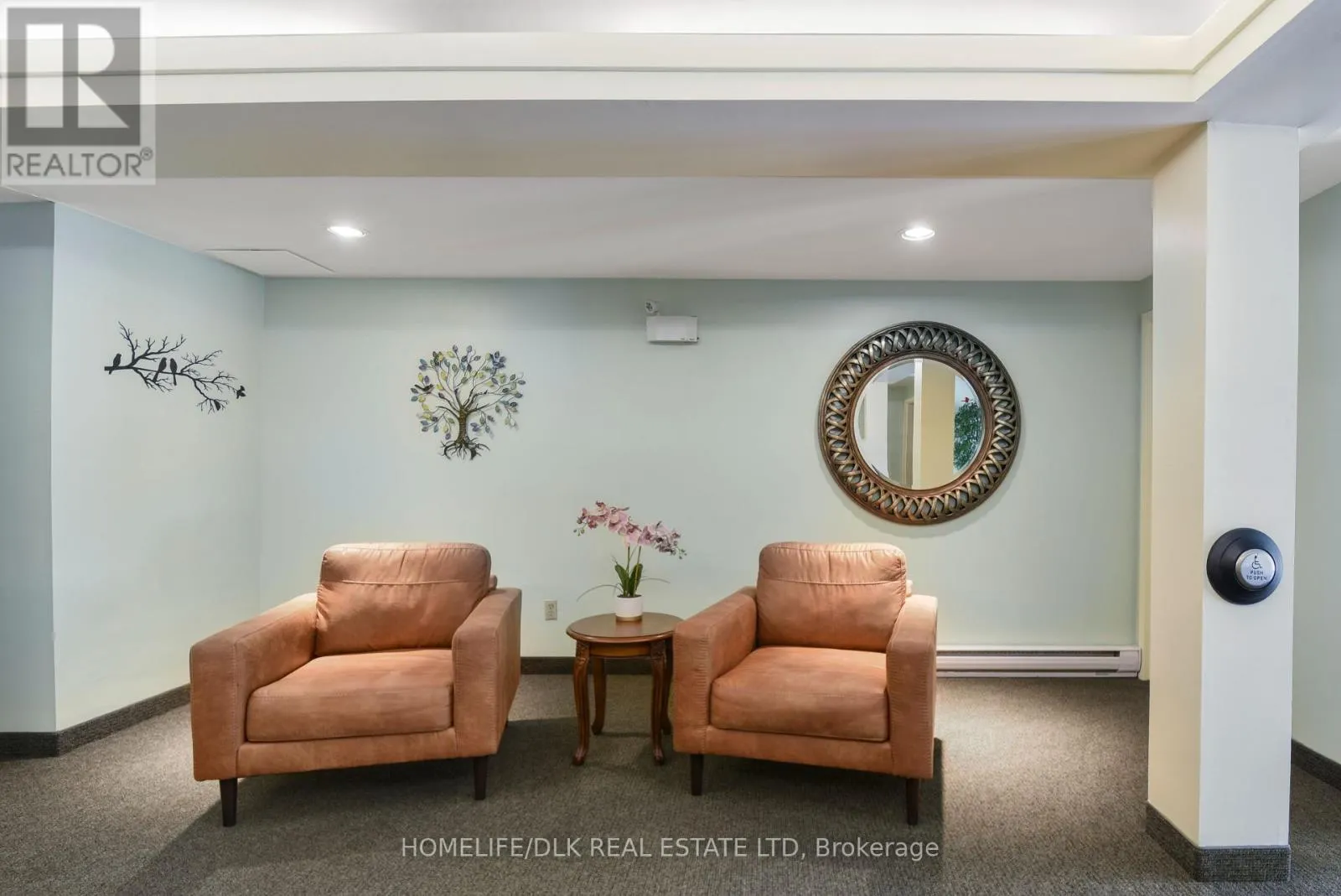 405 - 274 ORMOND STREET E