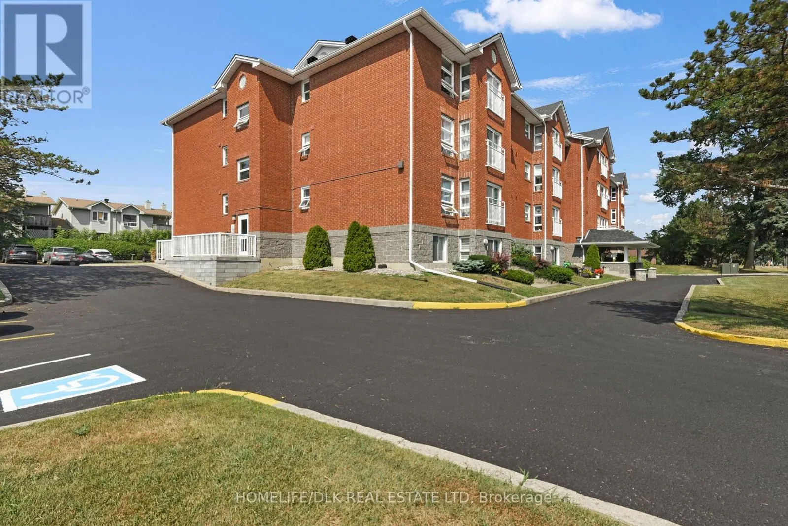 405 - 274 ORMOND STREET E