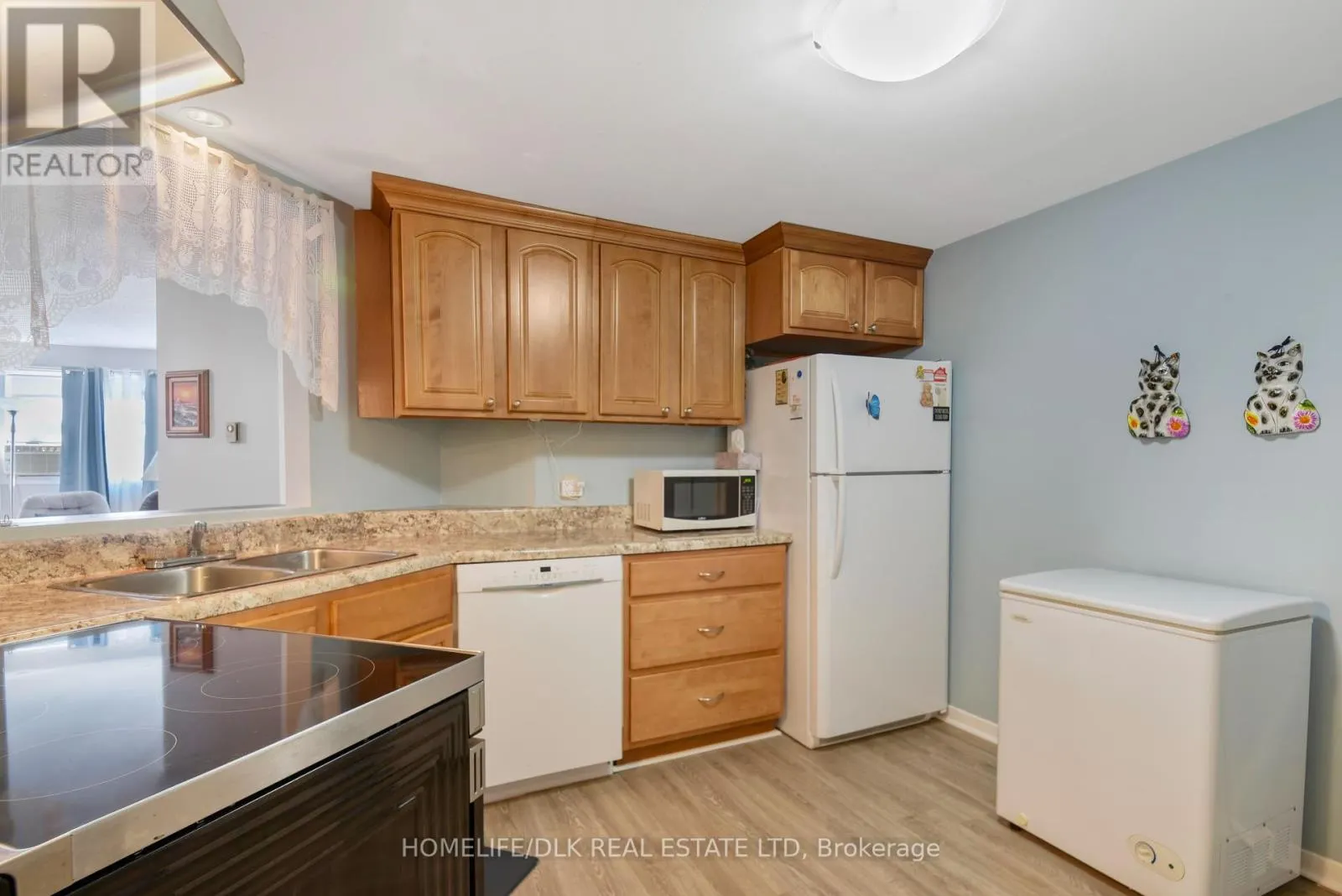 405 - 274 ORMOND STREET E