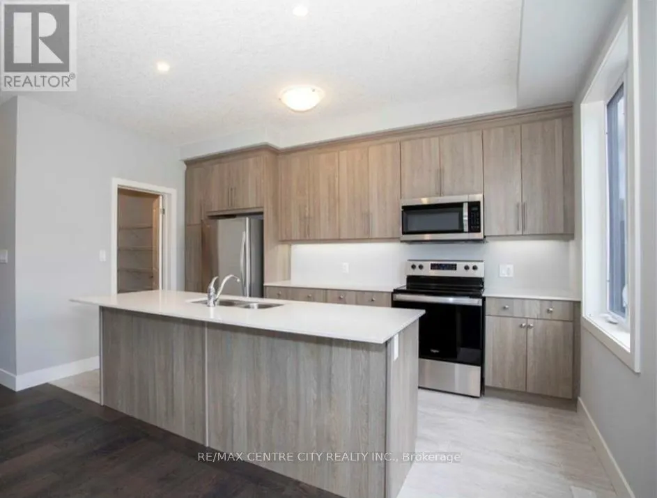 7 - 177 EDGEVALLEY ROAD, #7