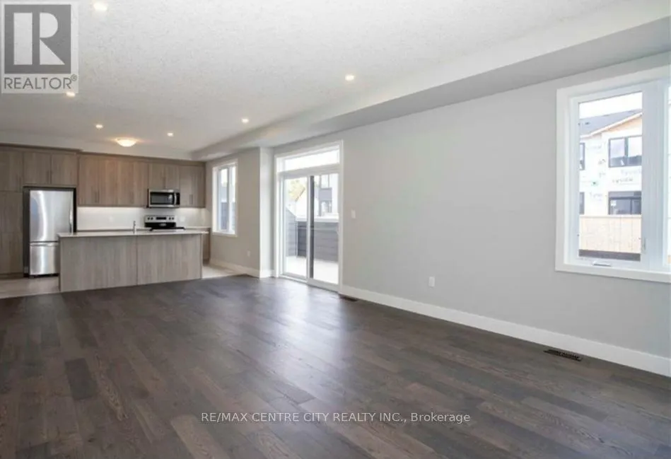 7 - 177 EDGEVALLEY ROAD, #7