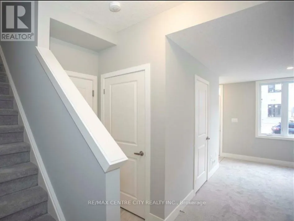 7 - 177 EDGEVALLEY ROAD, #7