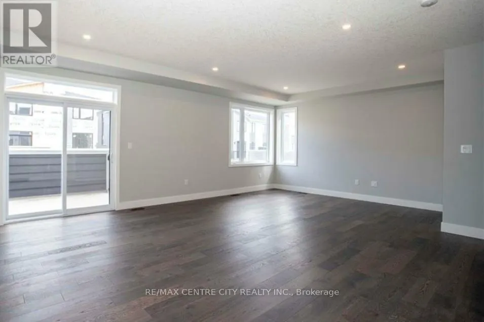 7 - 177 EDGEVALLEY ROAD, #7