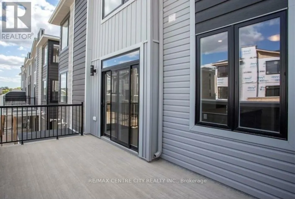 7 - 177 EDGEVALLEY ROAD, #7