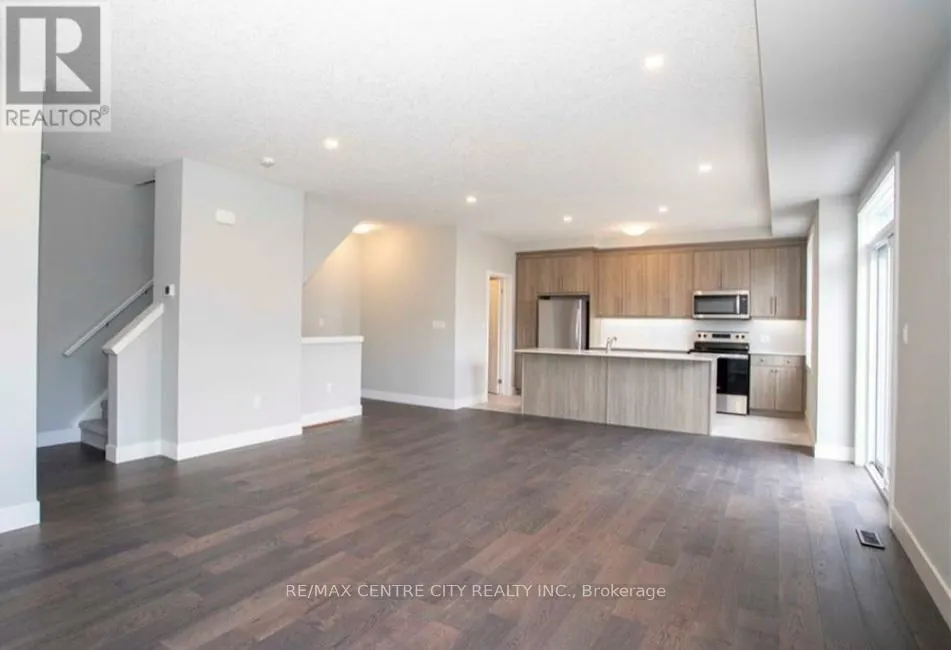 7 - 177 EDGEVALLEY ROAD, #7