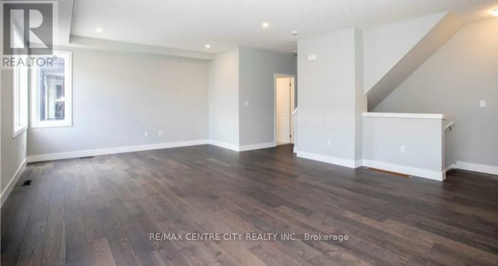 7 - 177 EDGEVALLEY ROAD, #7