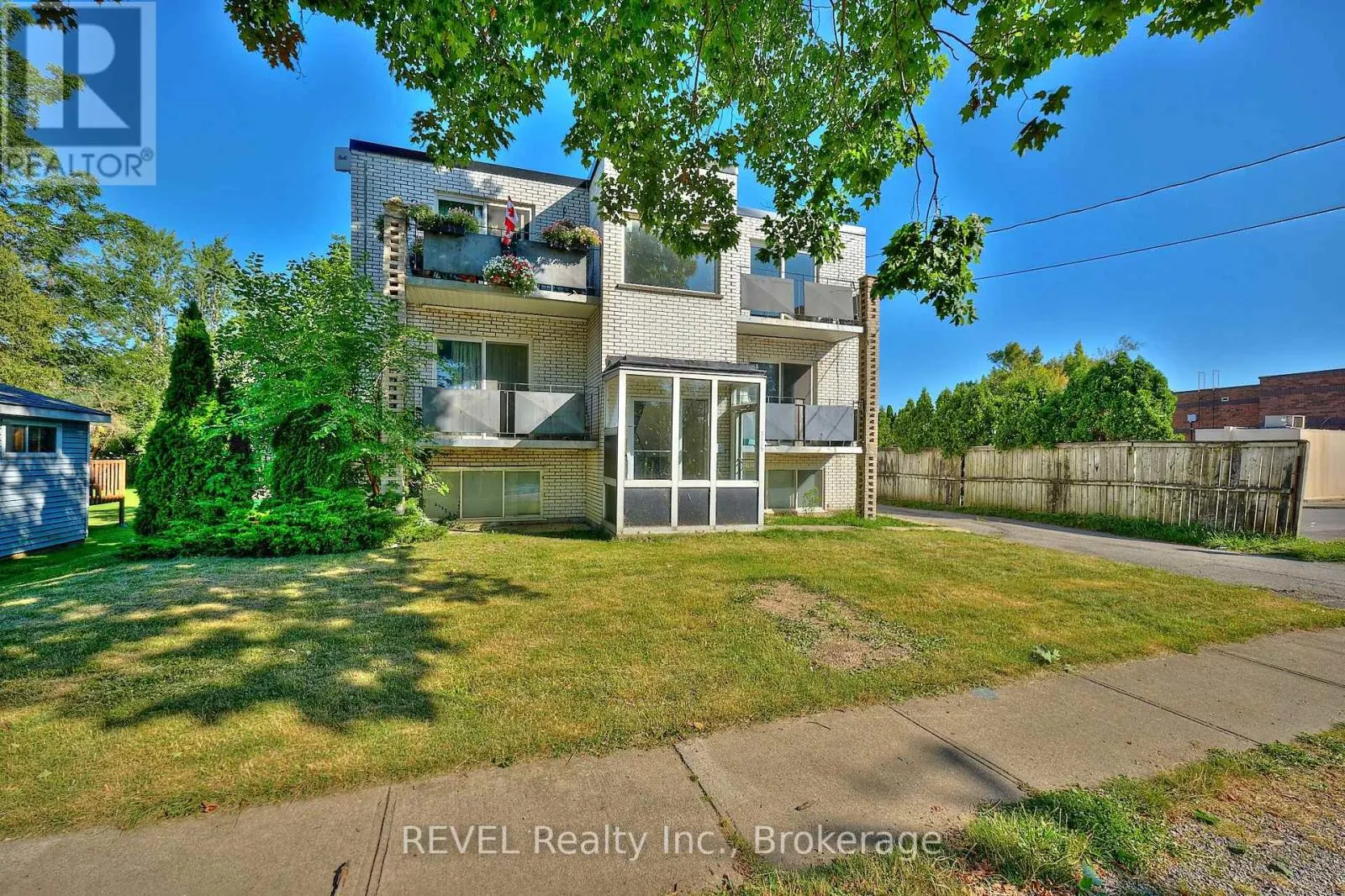 3865 FRONT STREET