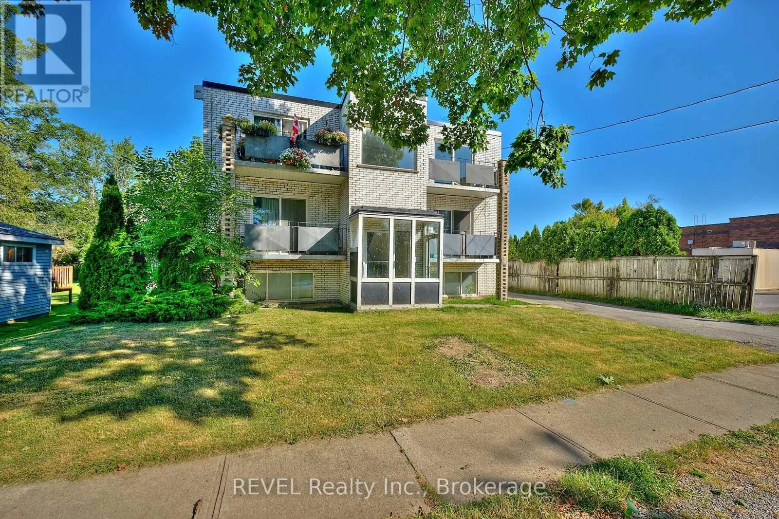 3865 FRONT STREET