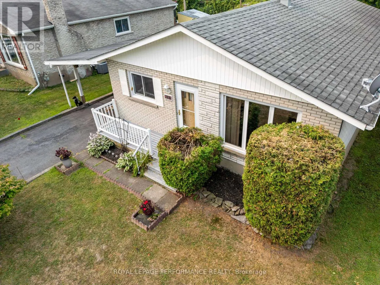 635 HAMILTON CRESCENT E
