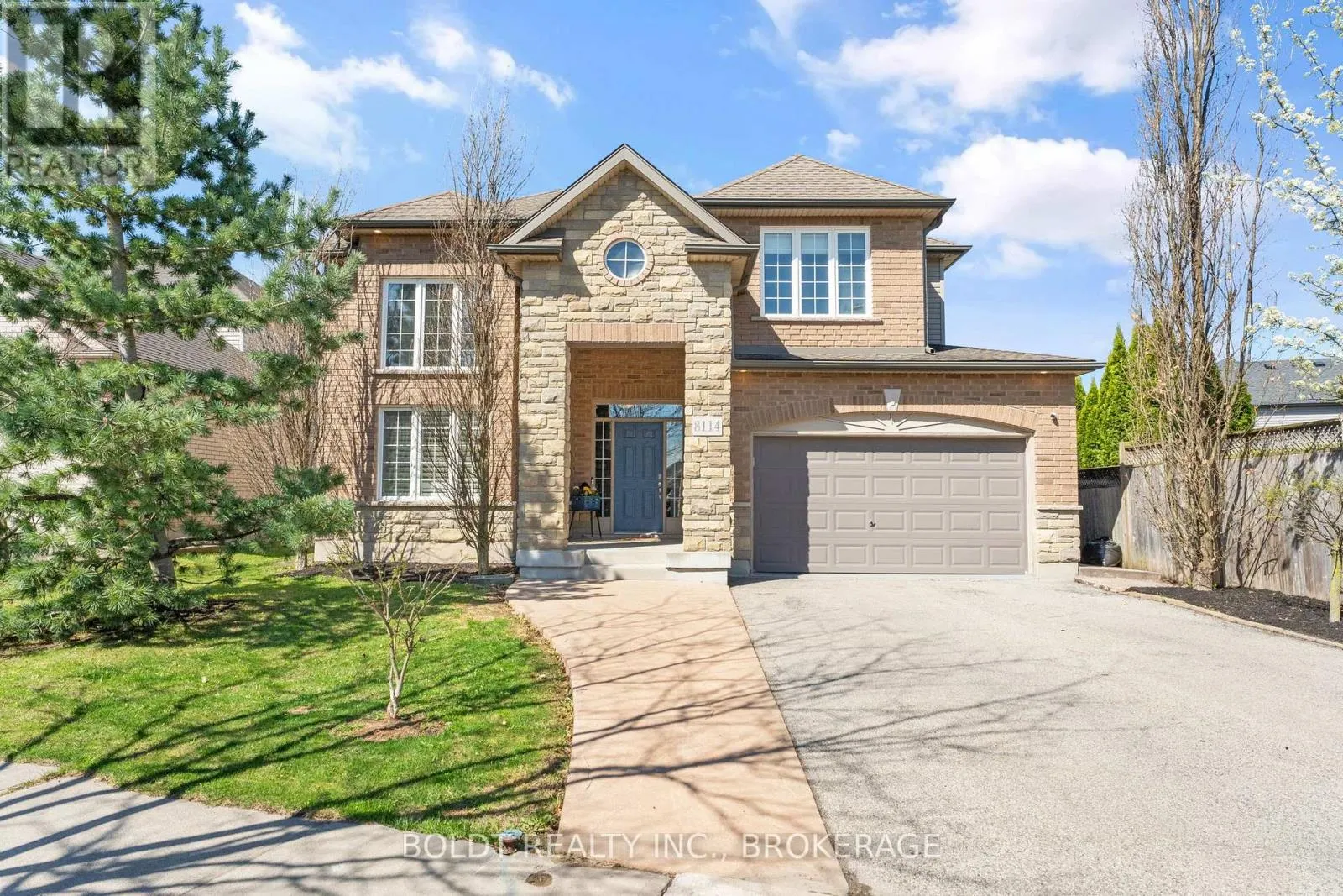 8114 WINDSONG DRIVE W