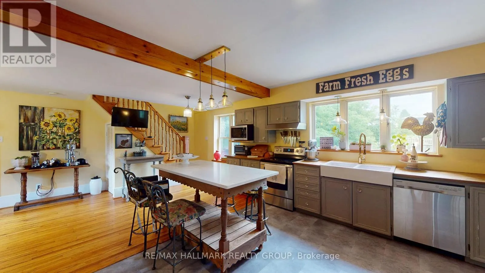 109 QUABBIN ROAD W