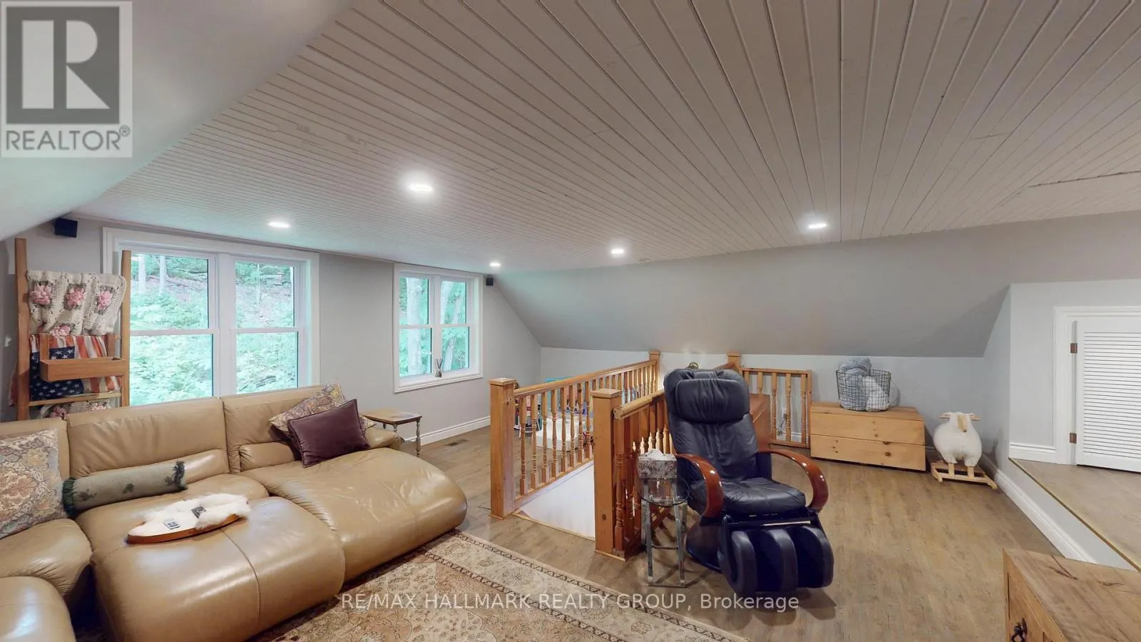 109 QUABBIN ROAD W