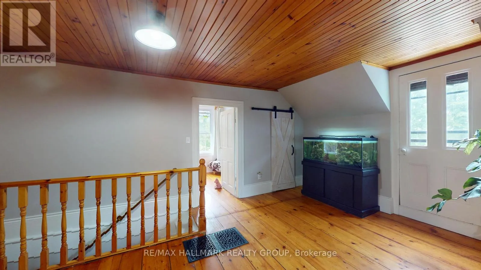 109 QUABBIN ROAD W