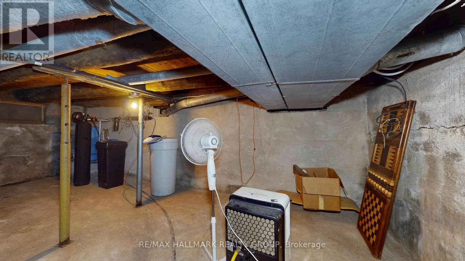 109 QUABBIN ROAD W