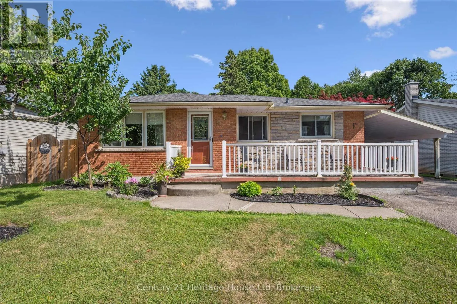 17 DALEBROOK PLACE