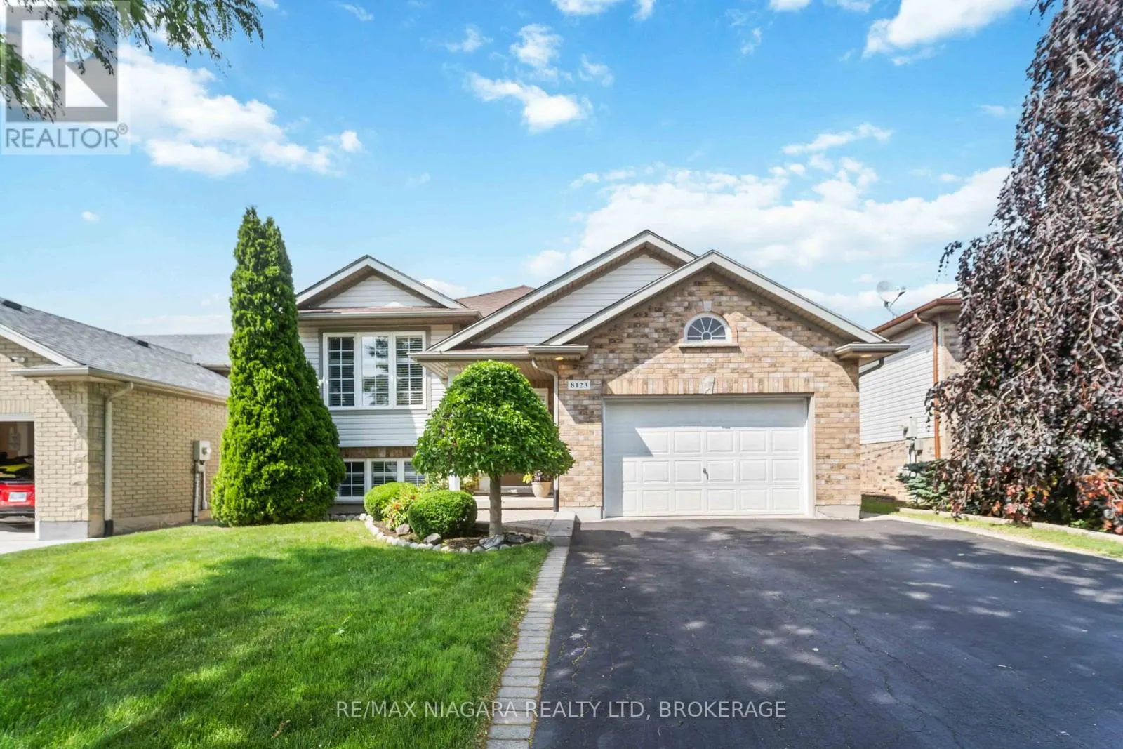 8123 BEAVER GLEN DRIVE