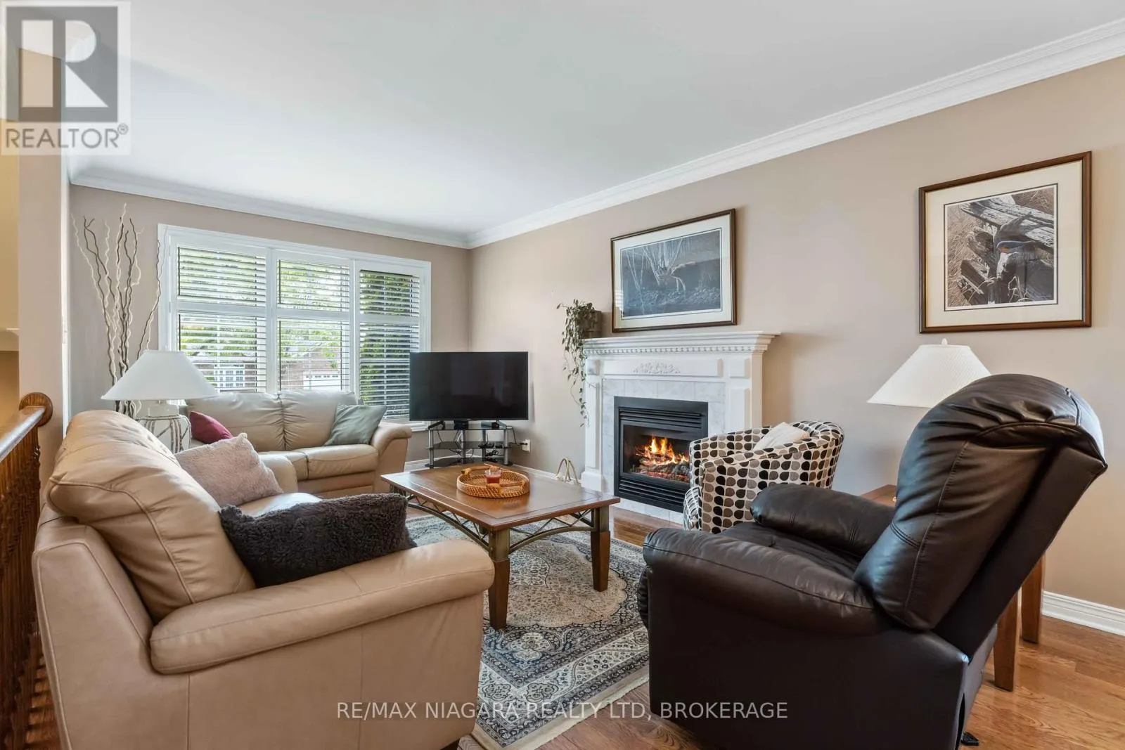 8123 BEAVER GLEN DRIVE