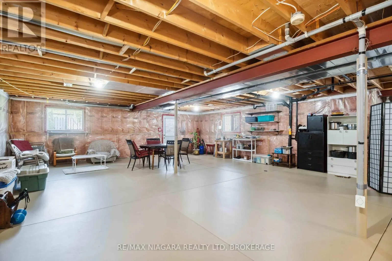 8123 BEAVER GLEN DRIVE