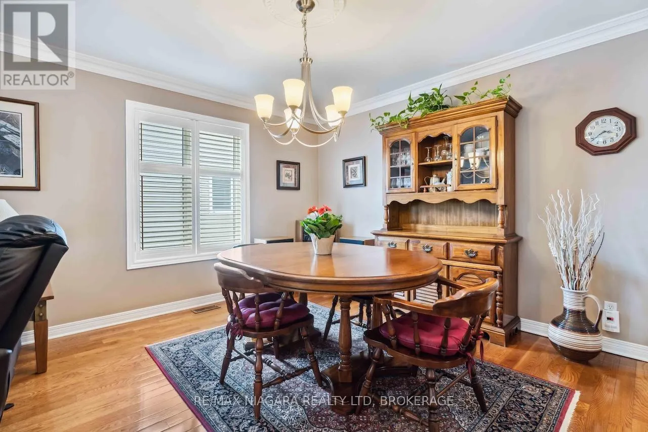 8123 BEAVER GLEN DRIVE