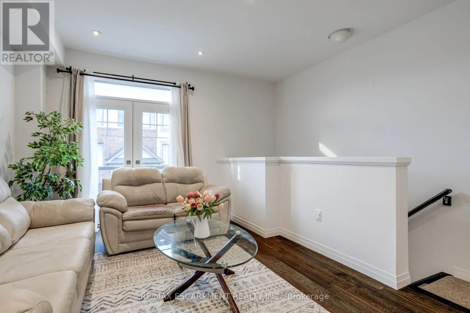 13 PRINGLE LANE