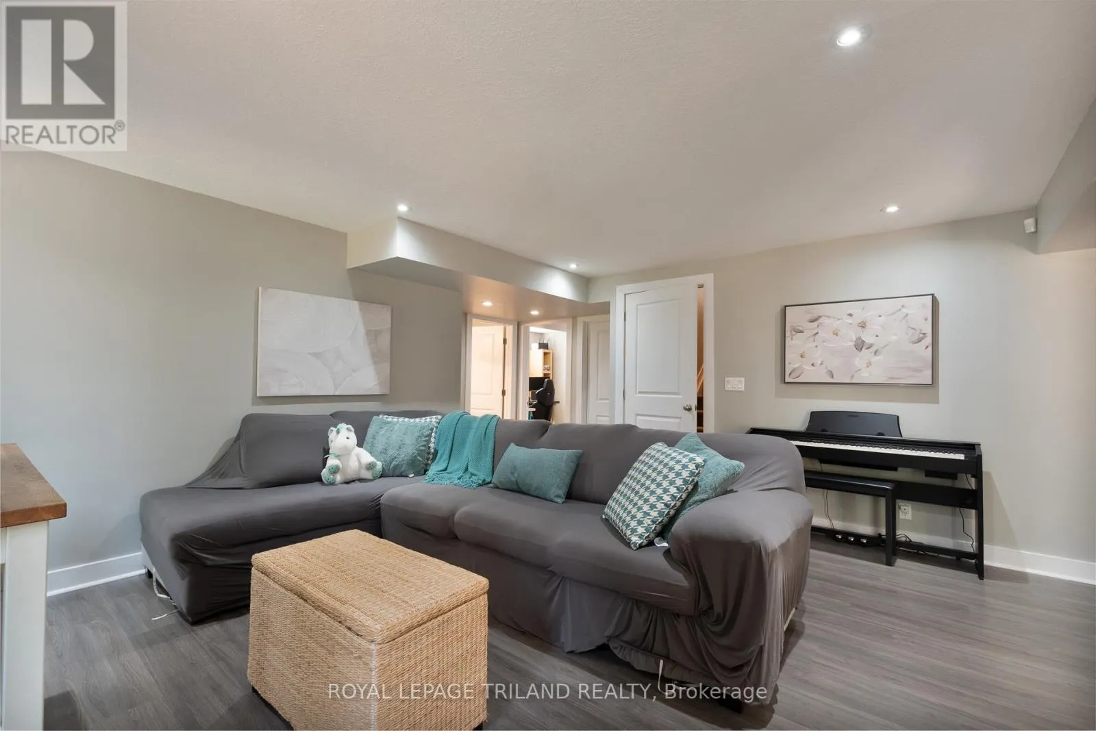 681 BENNETT CRESCENT