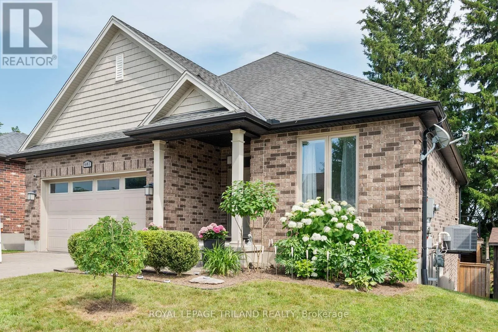 681 BENNETT CRESCENT
