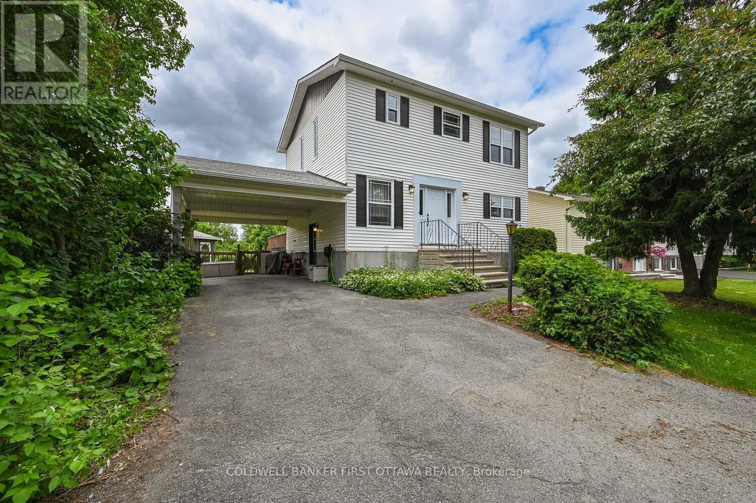 22 POOLE CREEK CRESCENT
