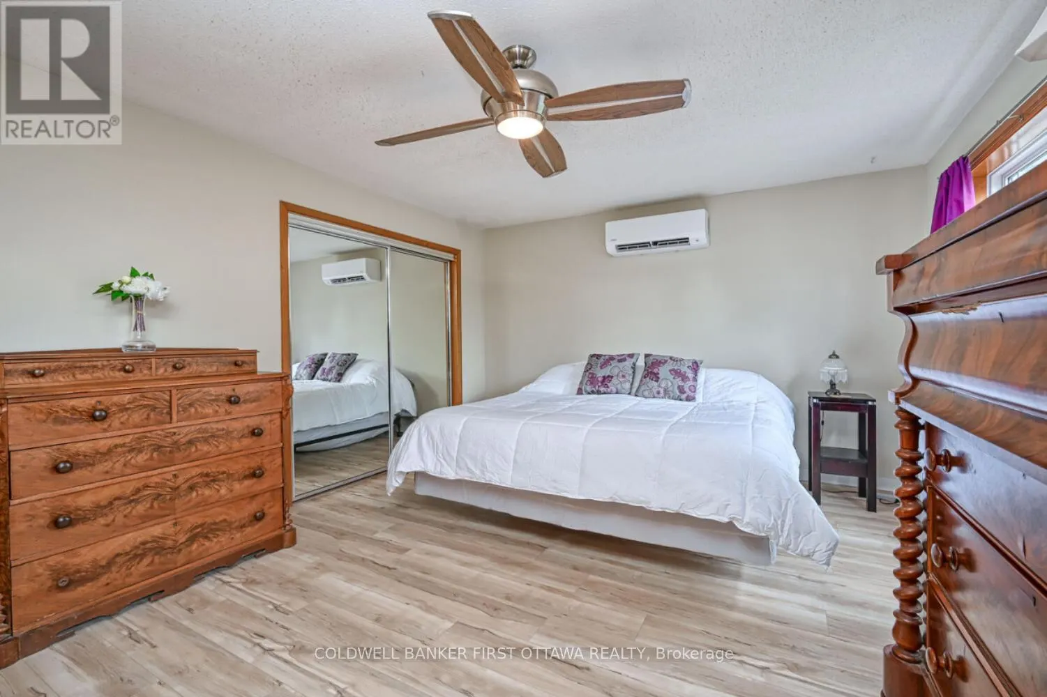 22 POOLE CREEK CRESCENT